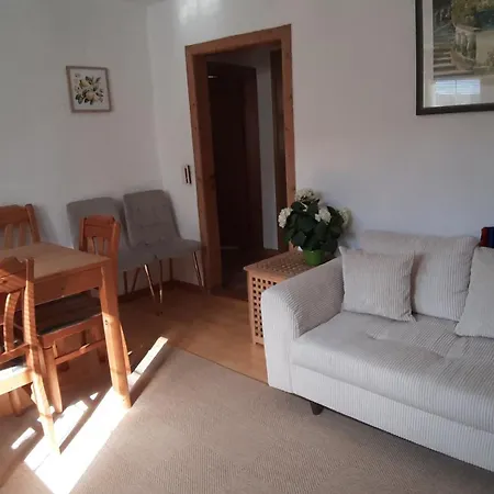Apartment Mit Terrasse