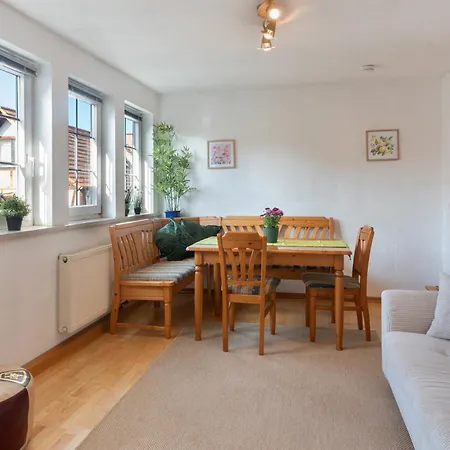 Apartment Mit Terrasse